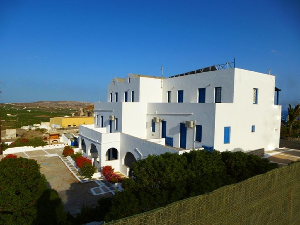 Thira'S Dolphin Aparthotel Akrotiri  Exterior photo