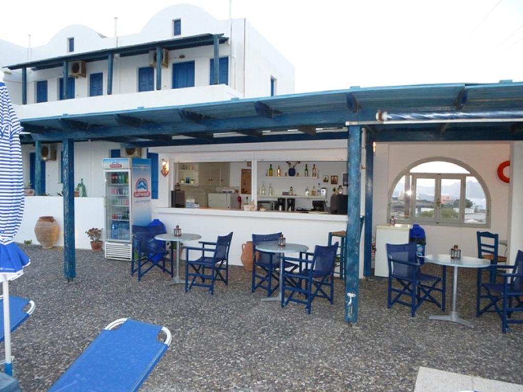Thira'S Dolphin Aparthotel Akrotiri  Exterior photo